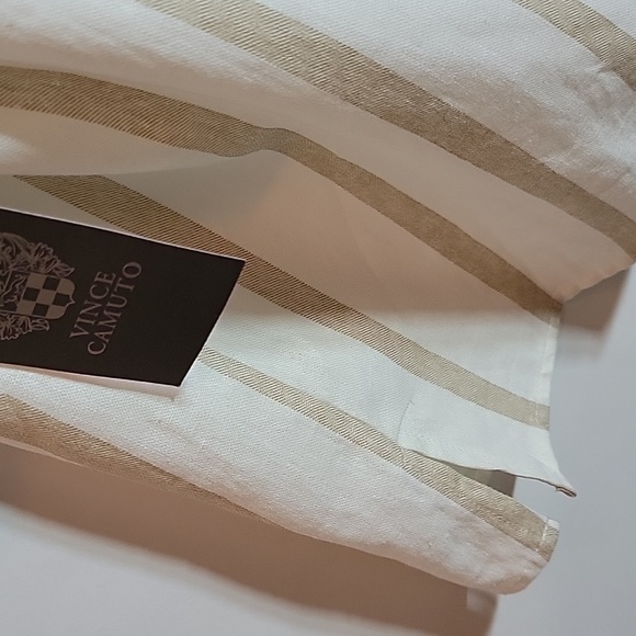 VINCE CAMUTO | Cold Shoulder Taupe Linen Blend Top - Picture 5 of 7